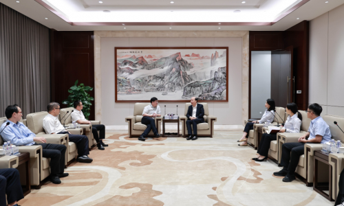 中国建设银行嘉兴分行党委书记、、行长曹凡莅临腾博会官网调研