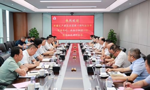 新疆生产建设兵团第一师阿拉尔市 党委书记、、、政委丁翊强莅临腾博会官网调研