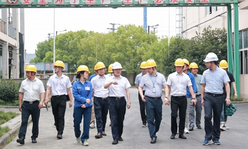 嘉兴市应急治理局党委书记、、局长钱叶秋莅临腾博会官网恒隆公司调研