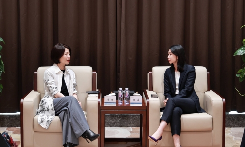 渣打银行（中国）有限公司副行长鲁静莅临腾博会官网调研