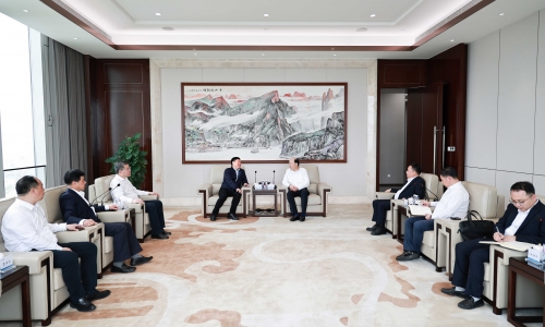 通用手艺高新质料集团有限公司董事长、党委书记庄小雄一行莅临腾博会官网调研