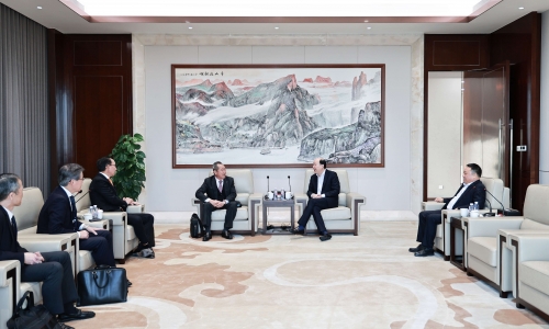 TMT机械株式会社三木会长、、、高本社长一行会见腾博会官网