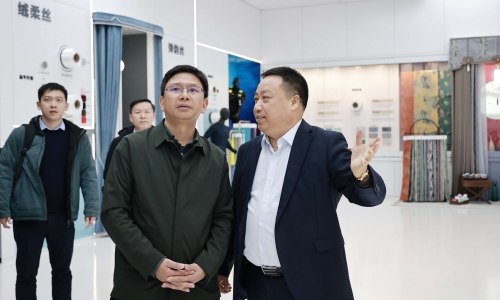 钦州市副市长徐科峰一行莅临腾博会官网考察