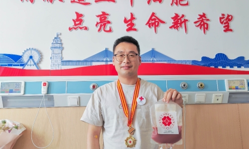 五四举行时丨腾博会官网人施灵童：：以“生命火种”诠释新时代青年继承！