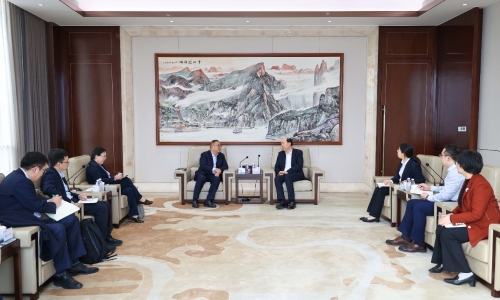 宁波银行总行副行长王勇杰莅临腾博会官网调研