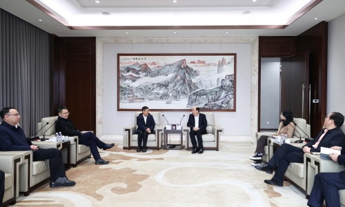 嘉兴港区党工委书记李陈源莅临腾博会官网调研