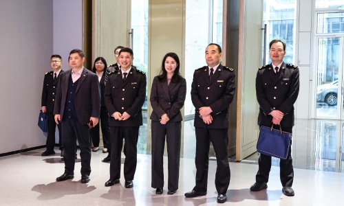 杭州海关党委委员、党委纪检组组长张秉龙莅临腾博会官网调研